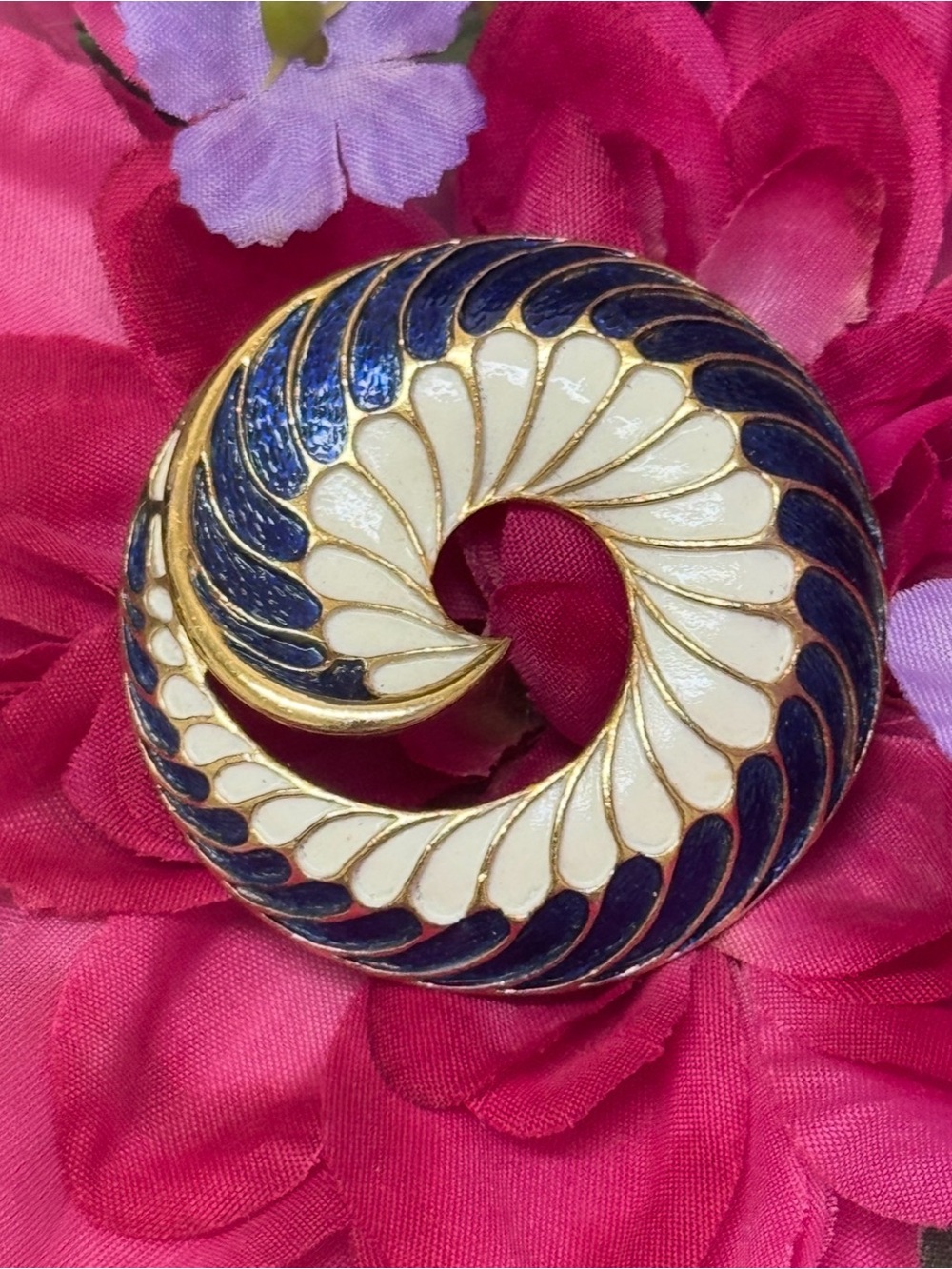Gold-Tone Navy & Cream Swirl Enamel Pin Brooch